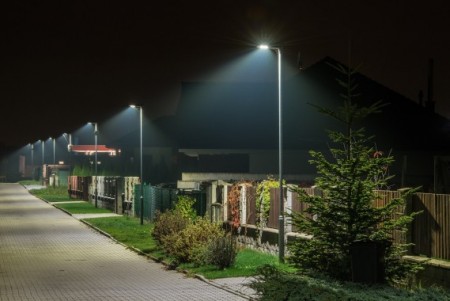 Součástí úsporných opatření ve Velkém Oseku je také rekonstrukce veřejného osvětlení