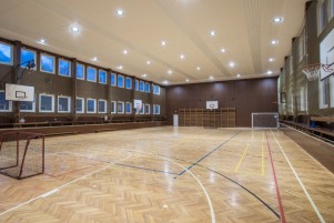 EPC Šluknov - renovated ceiling lights in a gym